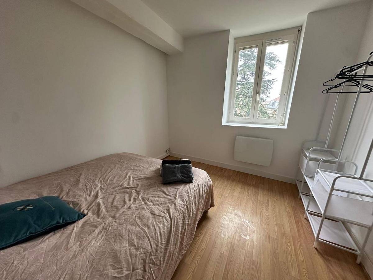 Appartement entier, Appartement en face du parc de l'Arbresle refait à neuf en janvier 2026 in L'Arbresle, Lyon et ses environs