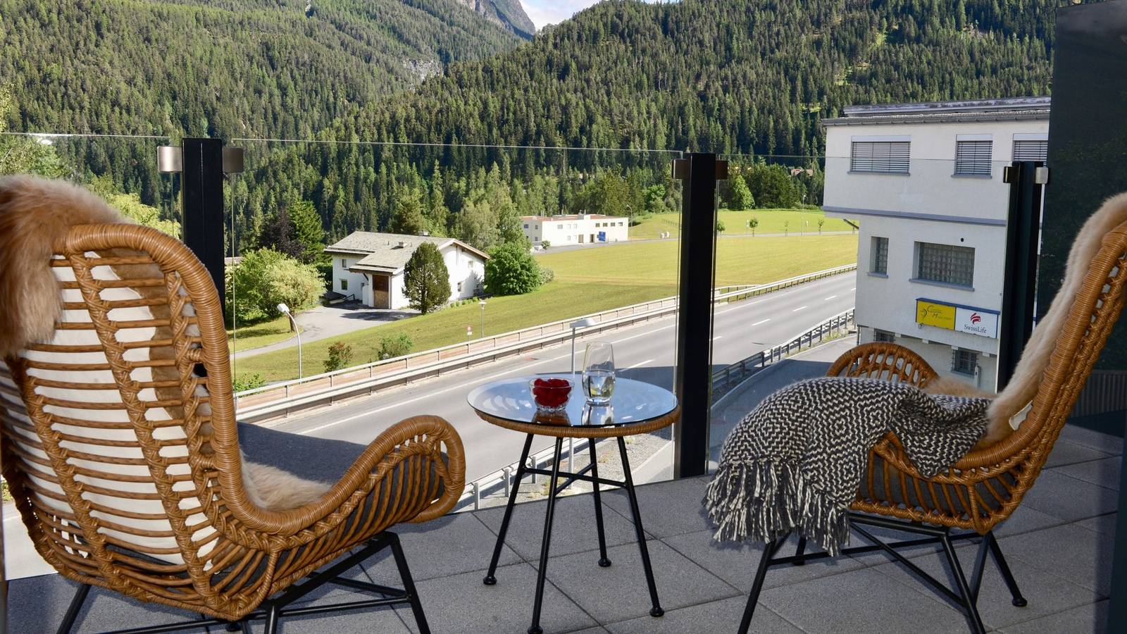 Ganze Ferienwohnung, Chasa Rachögna - 2.5 Zimmer Wohnung in Scuol, Unterengadin