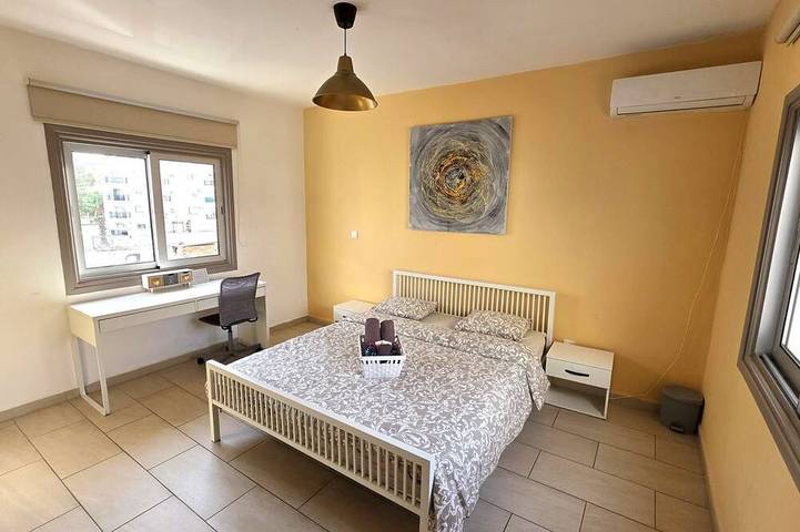 Appartement entier, Spacious Lightflooded 2Br Apt | Near Center in Larnaca, District de Larnaca