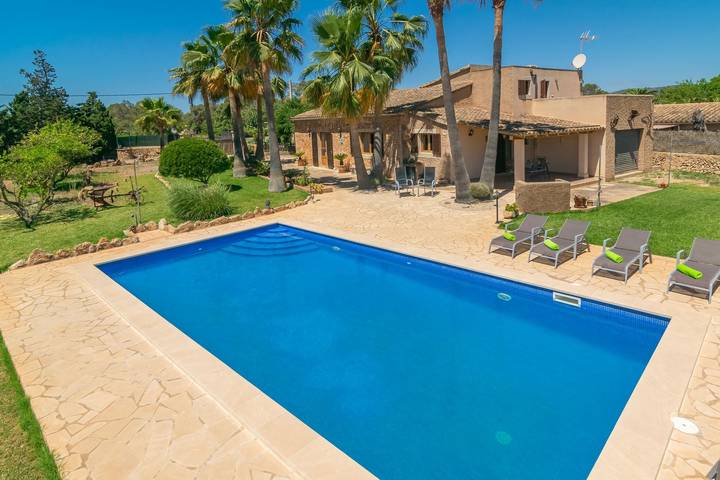 Finca für 6 Personen, mit Terrasse in Portopetro