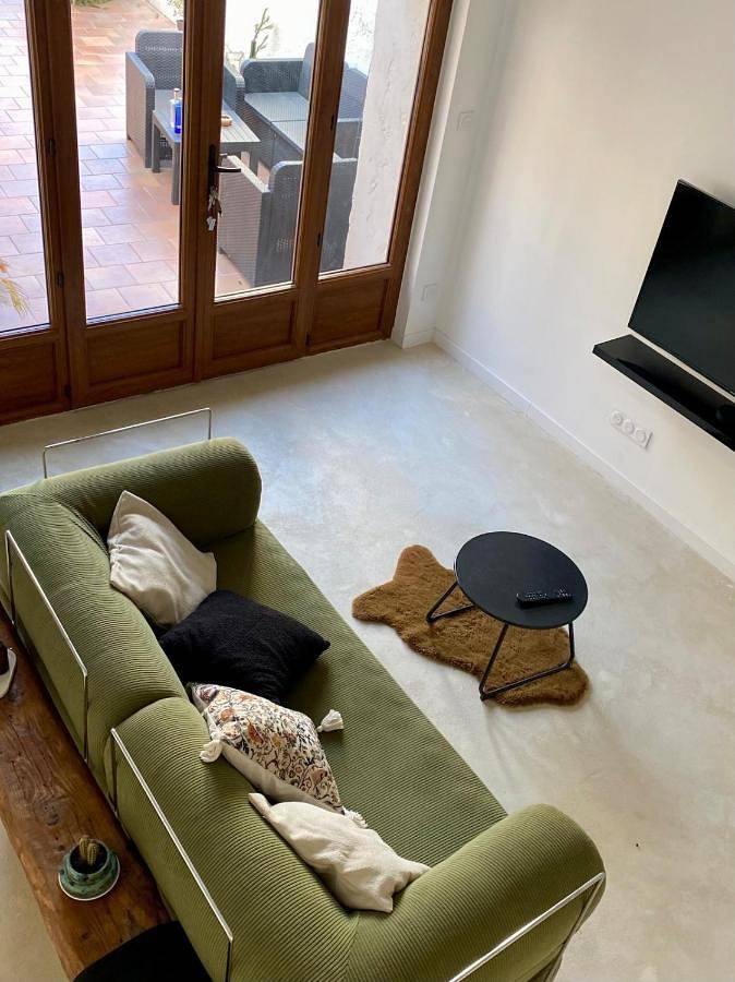 Location de vacances pour 6 personnes, avec Balcon ainsi que Terrasse et Jardin à Chusclan