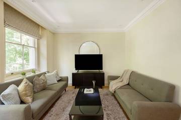 Vacation Rental for 4 Guests in London, South East England, Picture 3