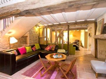 Gîte pour 8 personnes, avec terrasse à Levernois