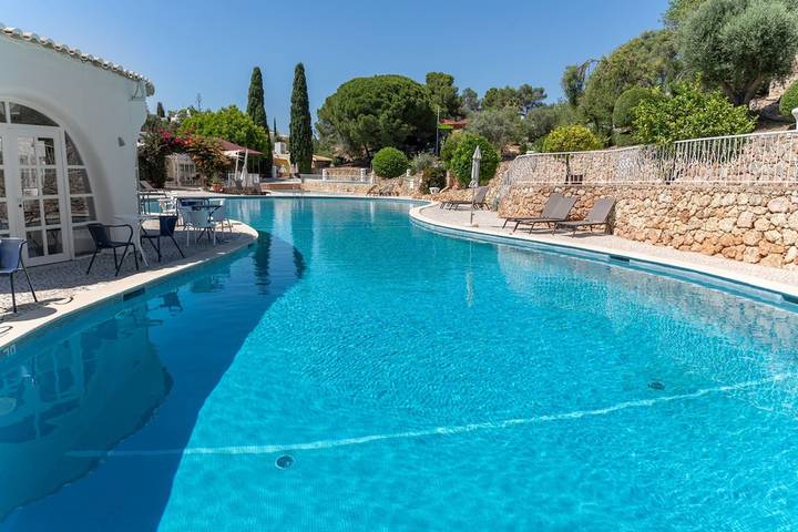 Ferienhaus für 4 Personen, mit Balkon und Pool in Lagoa - 4
