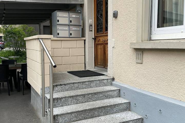 Ganze Wohnung, Apartment für 2-3 Pers nahe Stadtzentrum mit Parkplatz und Nespresso in St. Gallen, Zürich Voralpen
