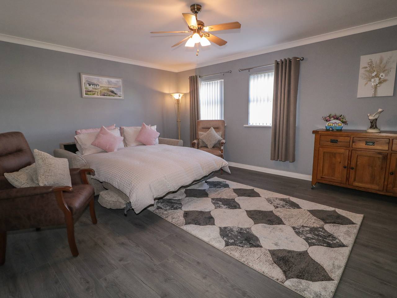 Entire apartment, Shalom Apartment 100A in County Armagh