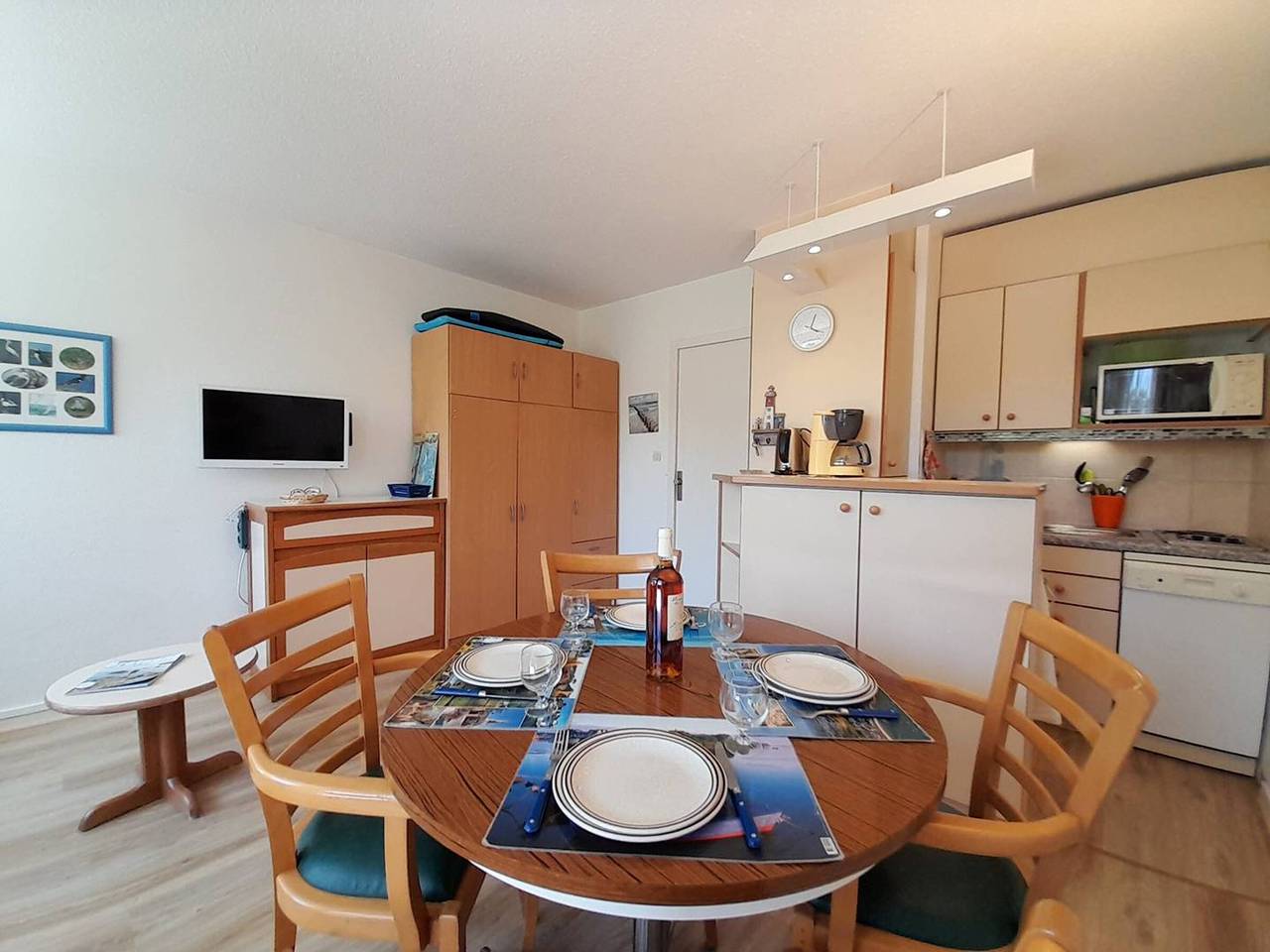 Studio entier, Carnac: Studio Cabine 28m², Piscine, Animaux Acceptés in Carnac, Côte des Mégalithes
