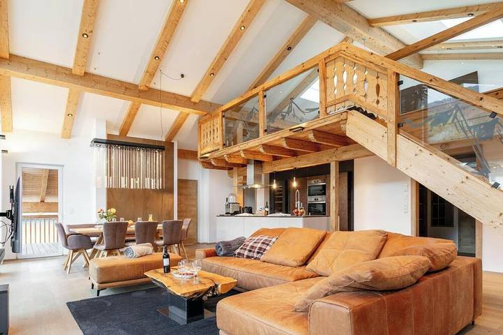 Ferienwohnung für 8 Personen, mit Balkon und Sauna sowie Whirlpool in Haus