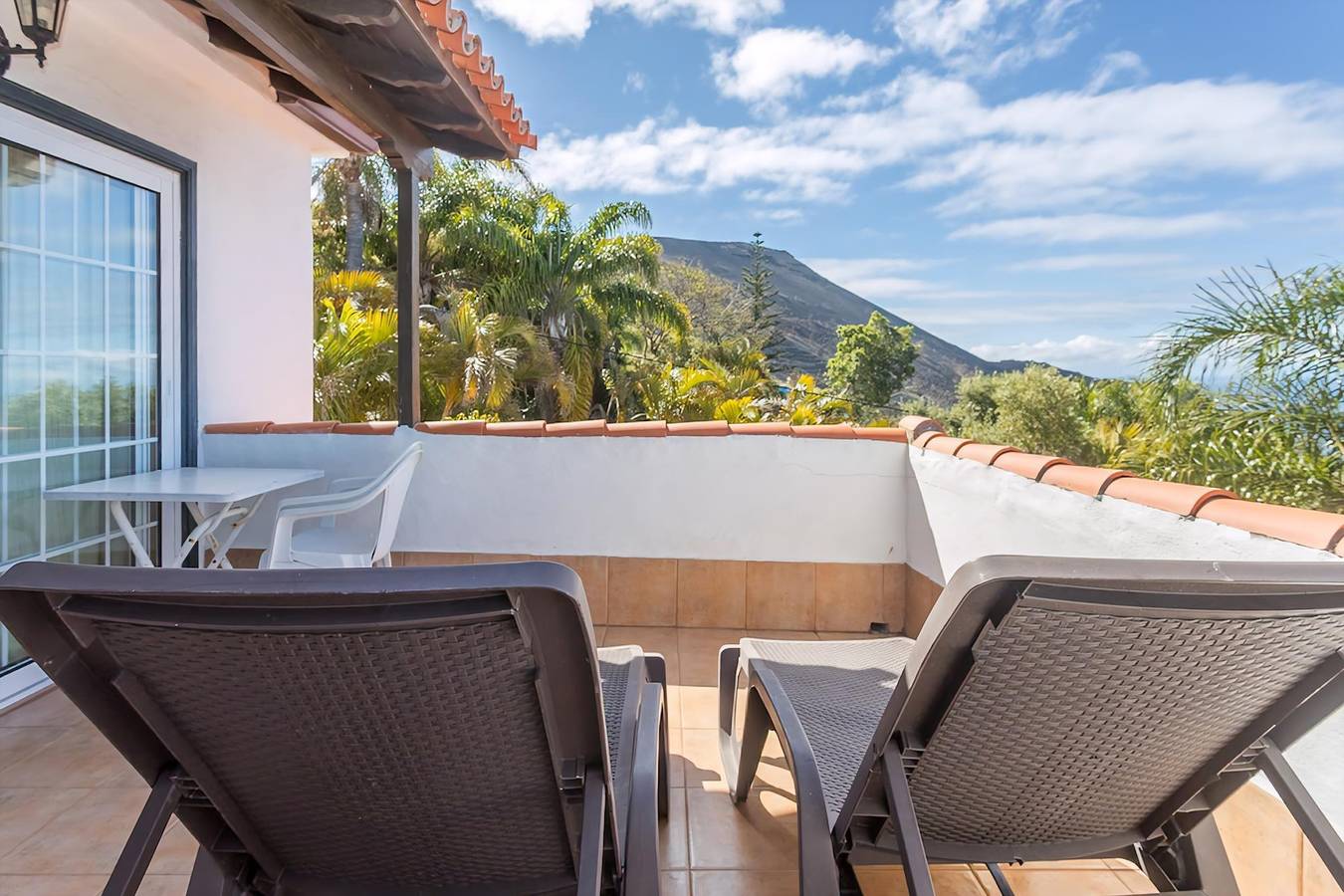 Ganze Wohnung, Ferienwohnung für 2 Personen mit Pool in Los Quemados, Fuencaliente de la Palma