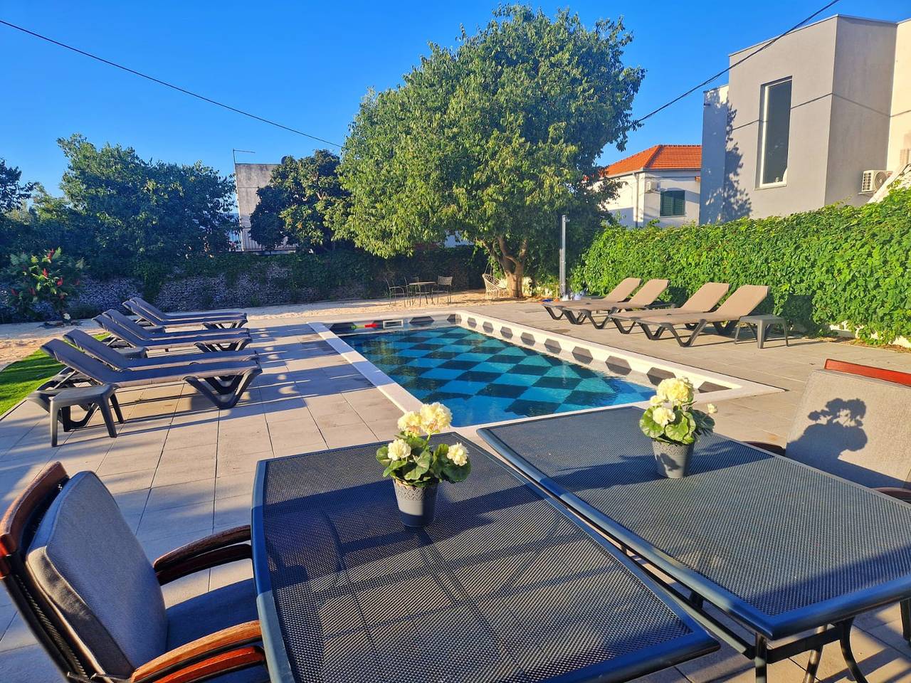 Ferienhaus für 10 Personen mit Terrasse in Slatine, Ciovo