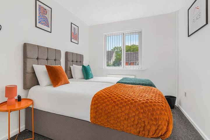 Autumn House - 4 Bedroom in Birmingham, Birmingham Area