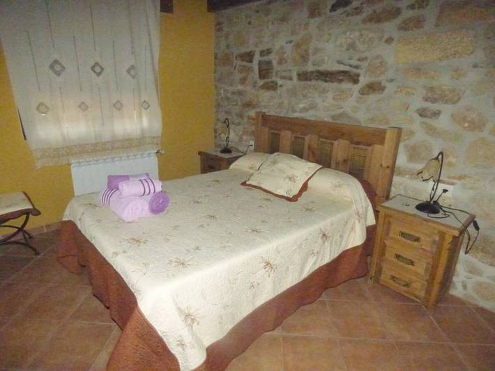 Cottage pour 8 personnes, avec jardin et jacuzzi à Navasfrías