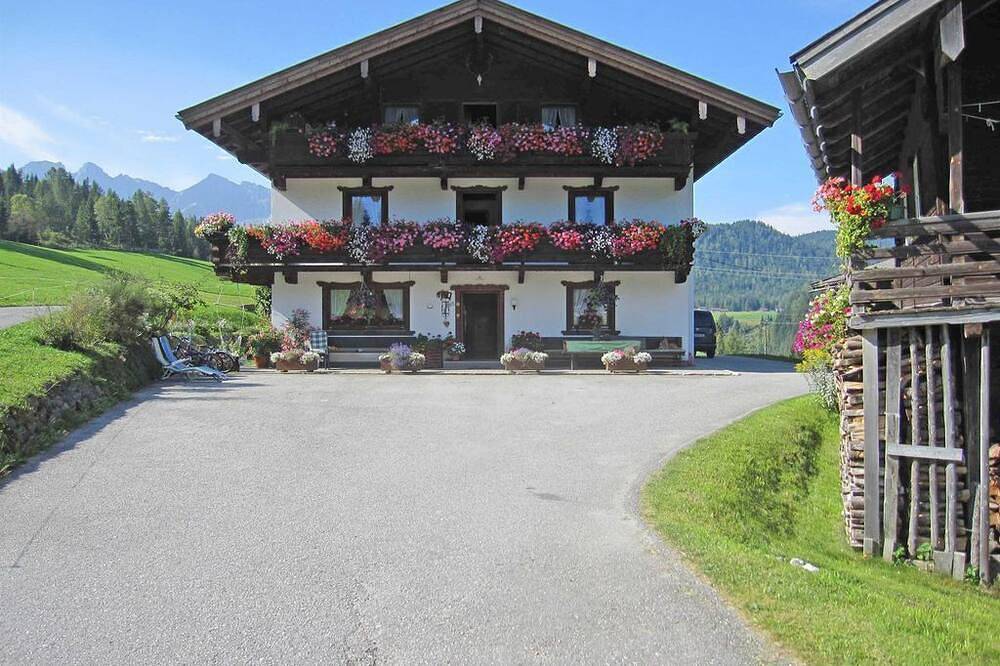 Bauernhaus Enterhof - Ferienwohnung Enterhof in Steinberg am Rofan, Kaisergebirge