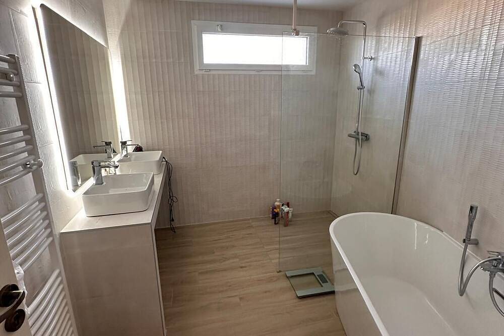 Charming house in Travaillan, Vaucluse