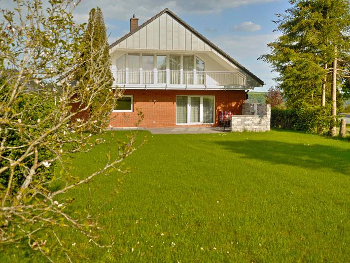 Ferienwohnung für 4 Personen, mit Terrasse und Garten in Manderscheid