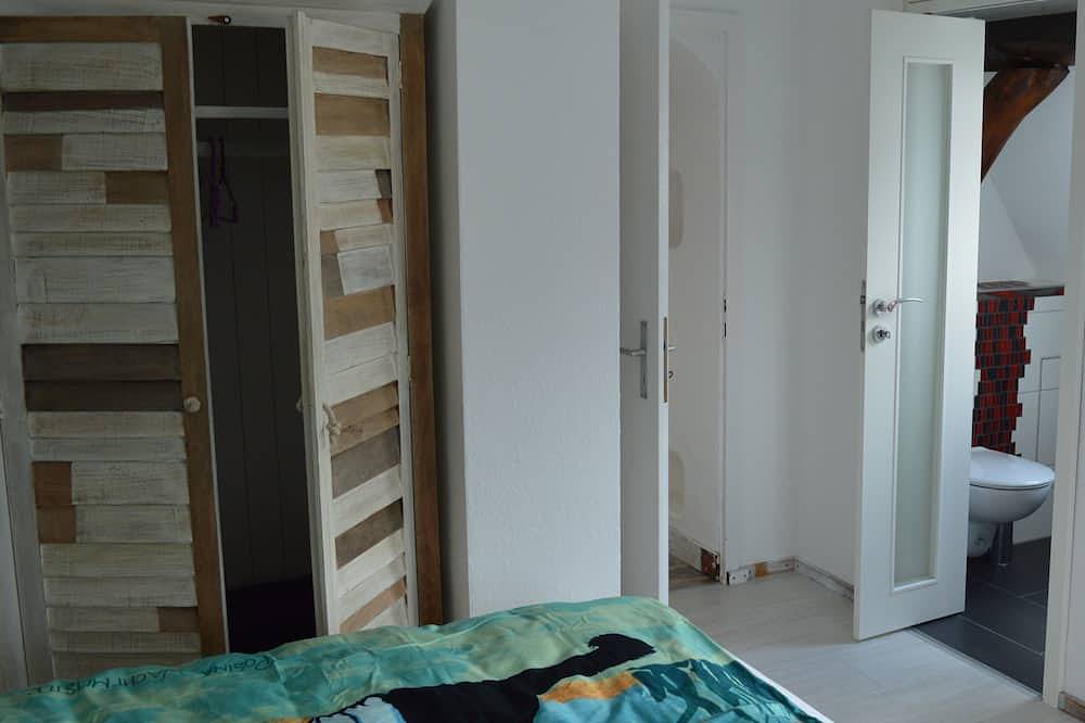 Ganze Wohnung, Gemütliche Ferienwohnung mit Terrasse in der Nähe Karlsruhe in Eggenstein-Leopoldshafen, Rheinebene