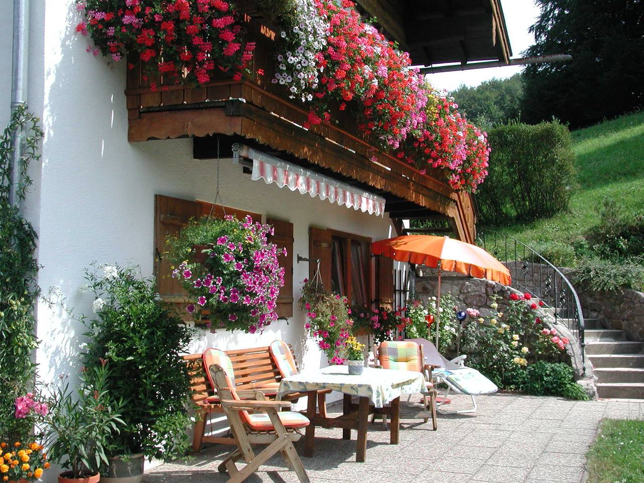 Apartamento vacacional entero, Ferienwohnung Haus Blum Reit - Ferienwohnung für 4 Personen mit Balkon im Haus Blumreit in Göllstock, Marktschellenberg