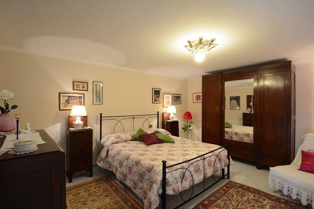 Geheel appartement, Landhuis in steen, gelegen in het historische centrum van het middeleeuwse dorp Loro Ciuffenna, op de hellingen van de keten van Pratomagno in Loro Ciuffenna, Valdarno