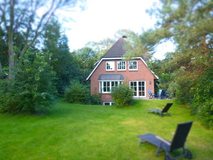 Ferienwohnung für 2 Personen, mit Garten und Terrasse sowie Ausblick in Nebel