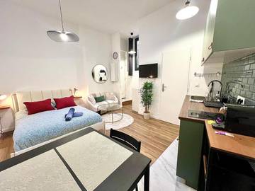Gîte pour 2 personnes, avec vue dans Basilique De Sainte Marie Majeure La Major Marseille