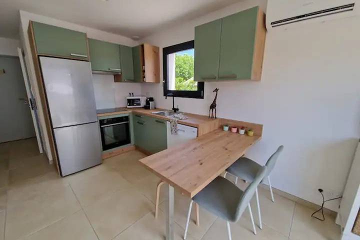 Location de vacances pour 4 personnes, avec terrasse à Sainte-Marie-la-Mer - 4