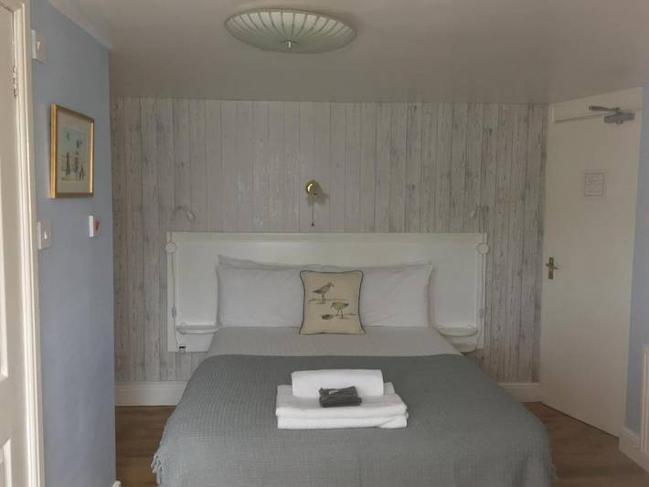 Chambre d’hôte pour 2 personnes, avec piscine ainsi que vue et jardin, animaux acceptés à Torquay - 4