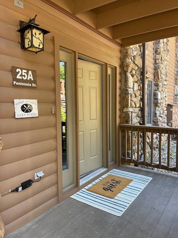 Ganze Wohnung, 2Br 2Bath Condo Tree top view located at Lake Ouachita.. in Lake Ouachita