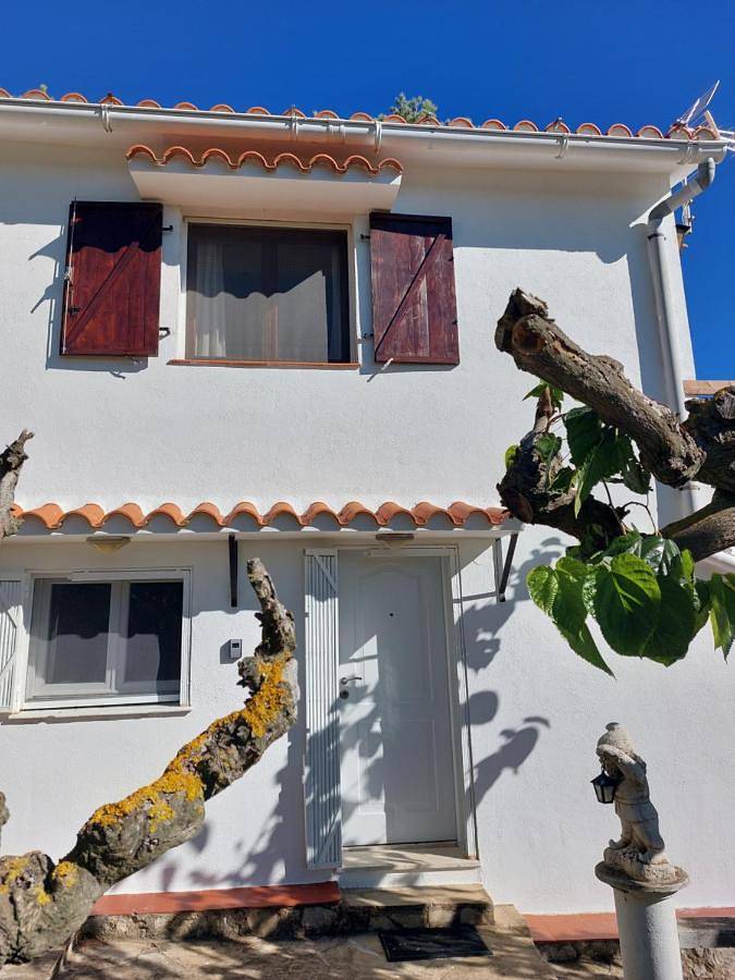 Casa rural con piscina para 6 personas, con Balcón y Terraza además de Jardín y Piscina en Bajo Penedés - 2