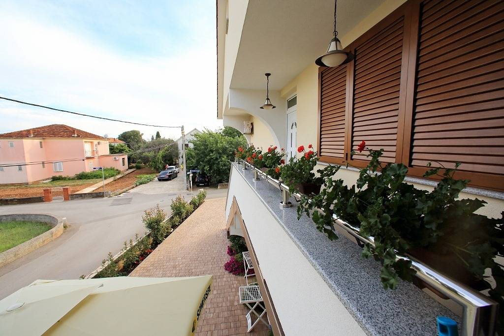 Entire apartment, Two bedroom apartment with balcony Sukošan, Zadar A-16641-a in Sukosan, Zadar