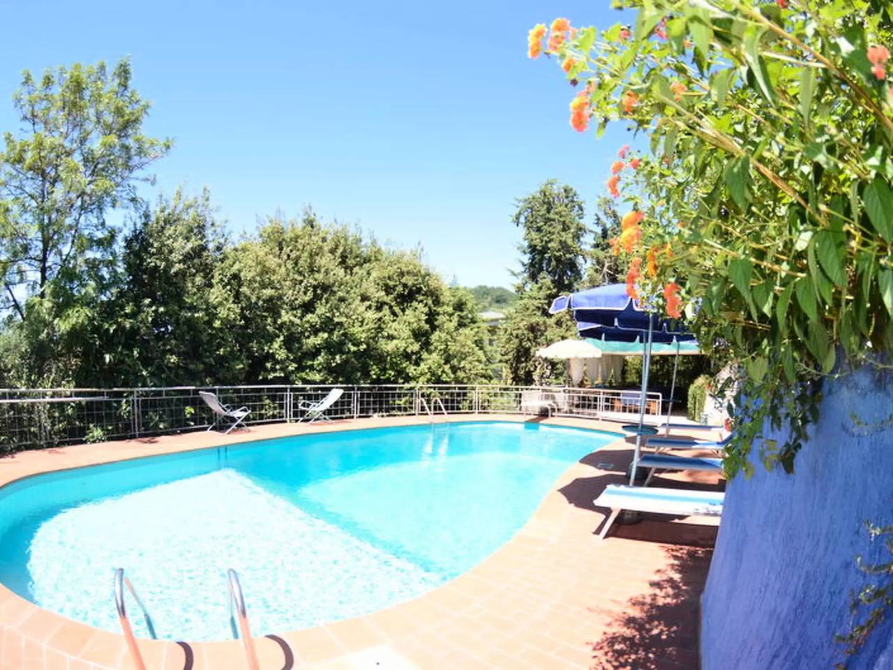 Haus 8 Personen in Massarosa, Italienische Riviera