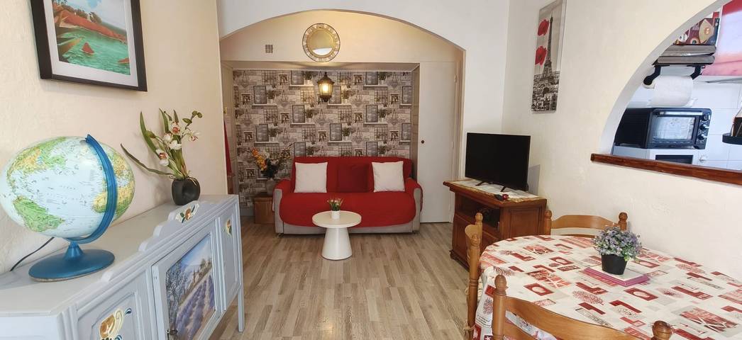 Gîte pour 4 personnes, avec balcon dans Arenes de Frejus