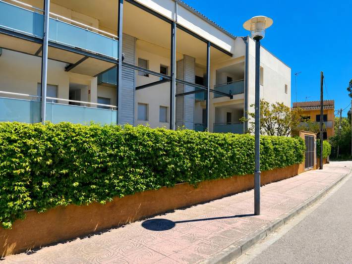 Gîte pour 6 personnes, avec Balcon et Terrasse ainsi que Jardin et Piscine dans San Juan De Palamos - 2