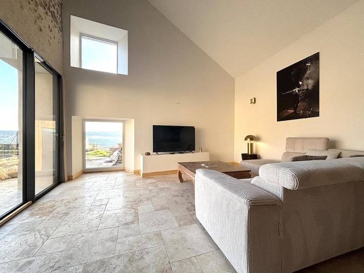 Location de vacances pour 7 personnes, avec vue et jardin dans Venteuil