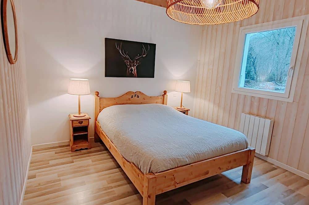 Chalet refait à neuf, 200m du lac et piste cyclable, boulodrome babyfoot jeux. in Lac de Gérardmer, Gérardmer