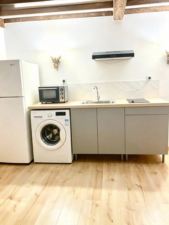Apartamento inteiro, Apartamento 'Escapade Bien Être Balnéo' com Varanda e Wi-Fi in Ravenel, Rio Oise