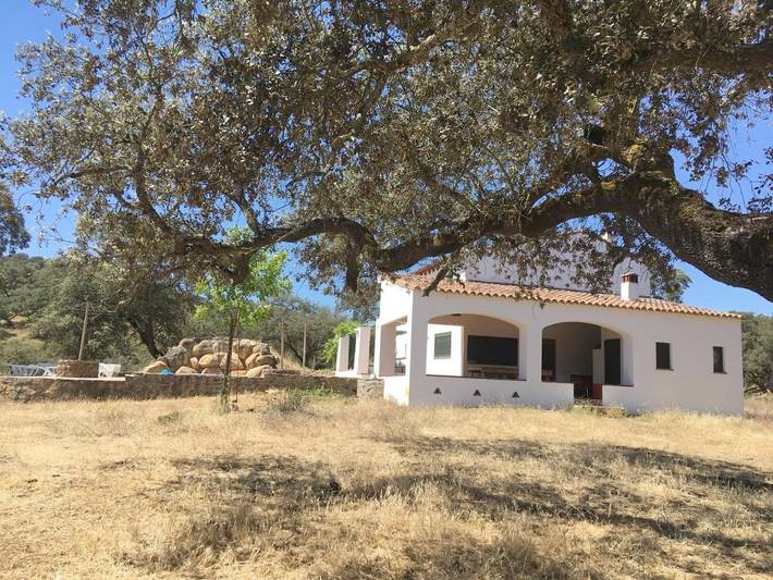 Casa rural para 15 personas, con vistas al lago y jardín además de piscina y vistas en Aroche - 3