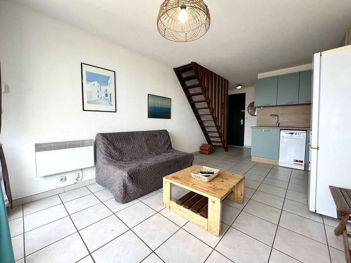 Ganze Wohnung, Renovierte 2-Zimmer Wohnung mit Pool und Parkplatz, 6 Betten nahe dem Strand in Gruissan (Ville), Gruissan