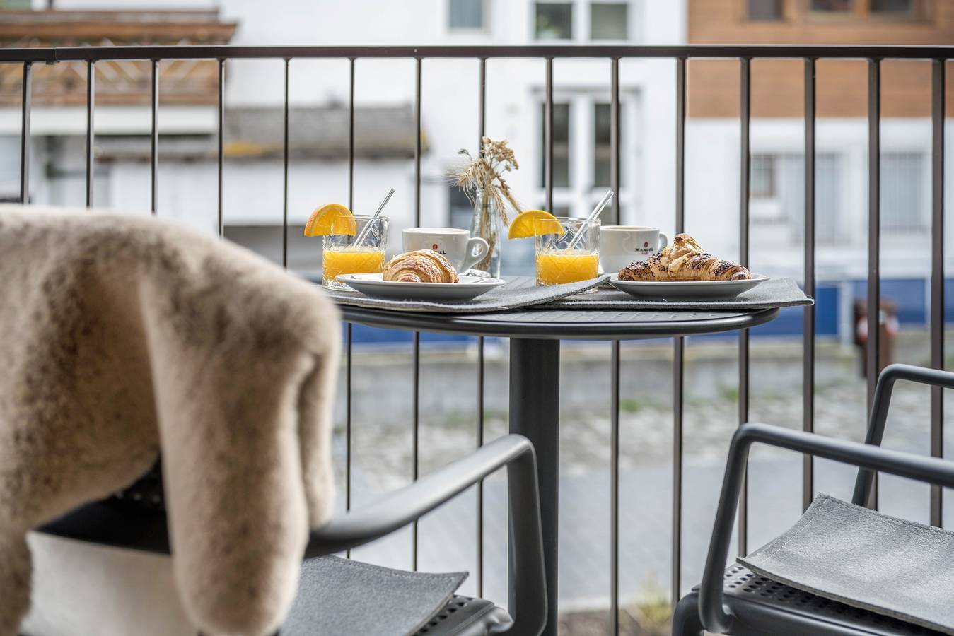Entire apartment, Apartment "Dolomiten Villa Colli" with Balcony & Wi-Fi in Mitterolang - Valdaora di Mezzo, Olang