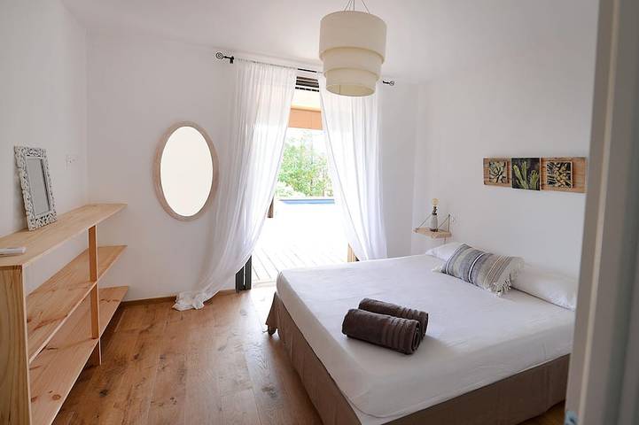 Location de vacances pour 12 personnes, avec jacuzzi et jardin à La Boissière - 4