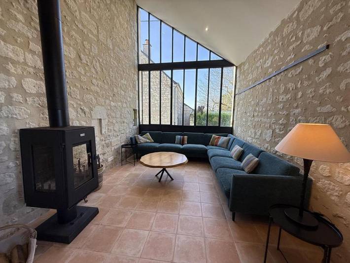 Location de vacances pour 9 personnes, avec piscine ainsi que jardin et terrasse à La Chapelle-sur-Loire - 3