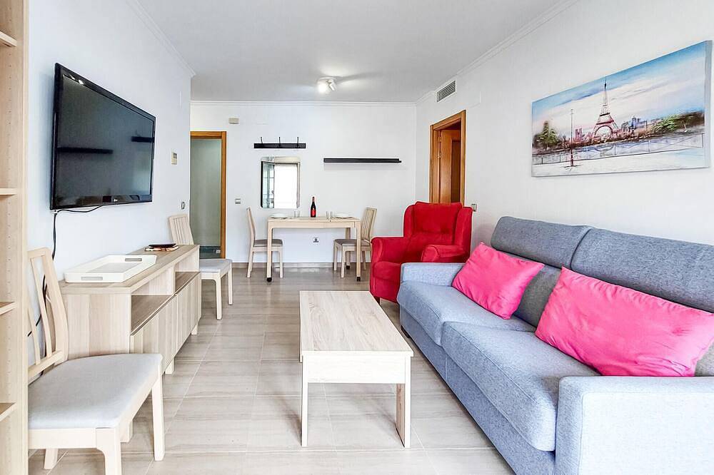 Entire apartment, Stunning apartment in Cadiz with Wifi in Playa La Victoria, Cádiz