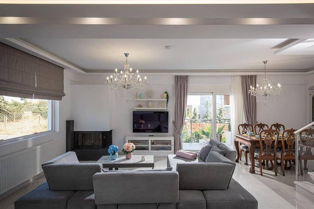 Villa Ira | Luxury 3Br Getaway, foto 13