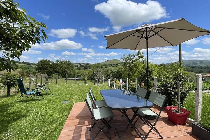 Location de vacances pour 4 personnes, avec Jardin à Irissarry
