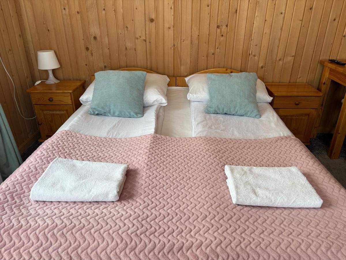 Pokoje Gościnne "U Elżbiety" 2 z basenem i jacuzzi in Małe Ciche, Karpaty (Polska)
