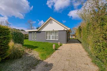 Ferienhaus für 8 Personen, mit Balkon/Terrasse und Terrasse in Julianadorp