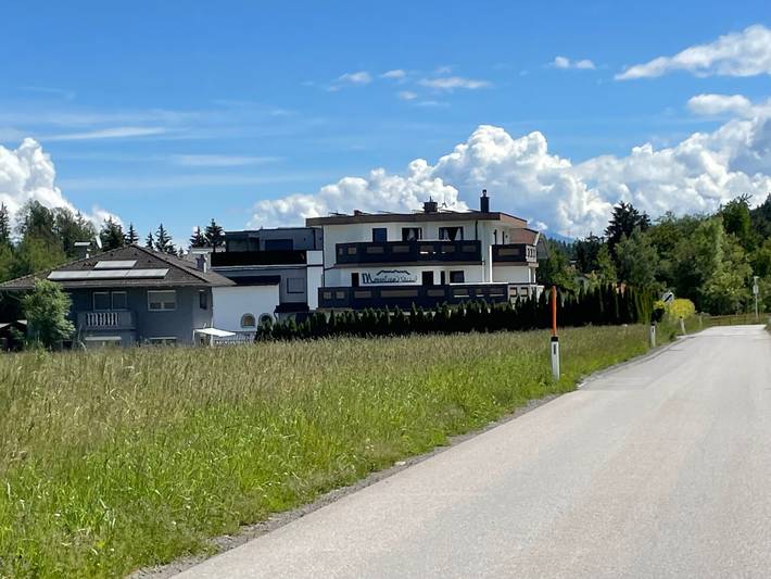 Ferienwohnung für 4 Personen, mit Balkon und Terrasse sowie Ausblick in Götzens