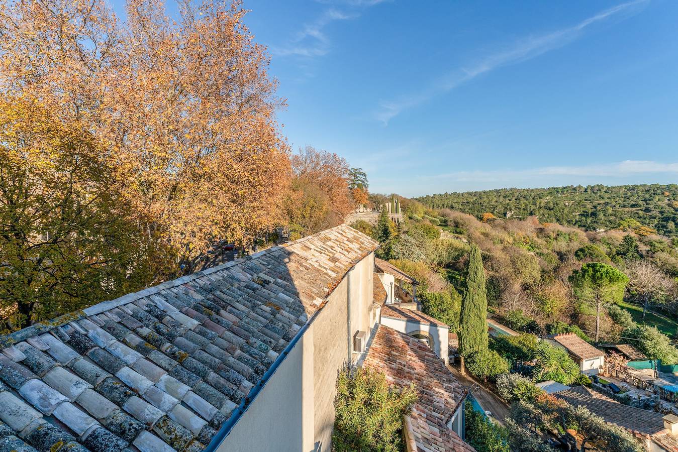 Entire apartment, T3 Apartment with Eure Valley View, Wi-Fi & Air Conditioning in Uzès, Nimes region