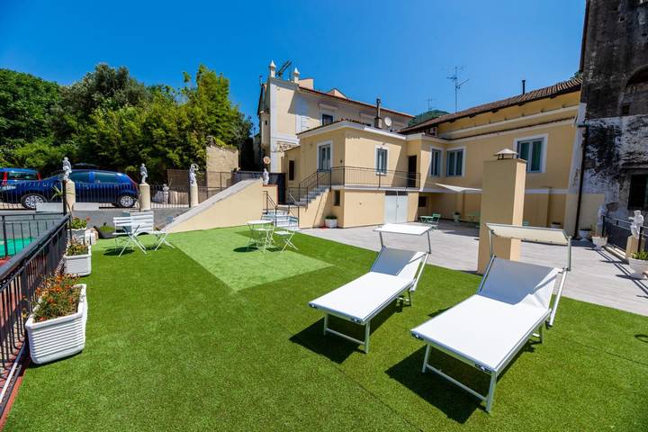Chambre Queen avec vue sur jardin, terrasse commune, Wi-Fi et climatisation in Vietri sul Mare, Côte Amalfitaine