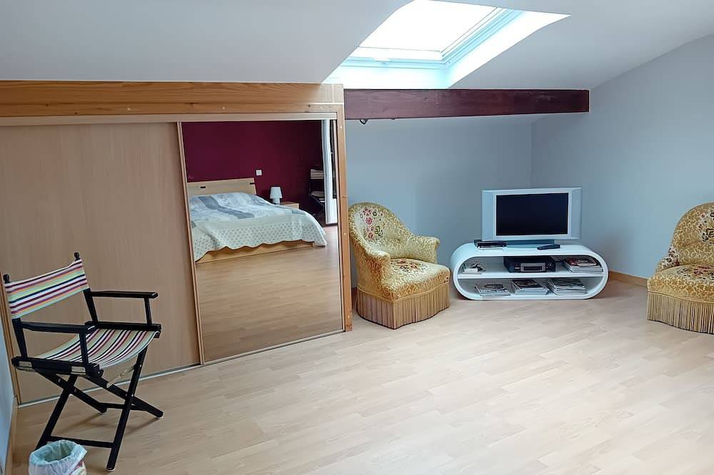 House 3bed, 2bath, heated pool, Bayonne, beaches, surfing, hiking in the Basque country in Saint-Pierre-d'Irube, Bayonne region