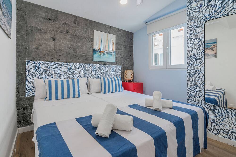 Apartamento entero, Cinco minutos a pie Playa de la Malvarrosa. Valencia Ciudad in La Malvarrosa, Valencia